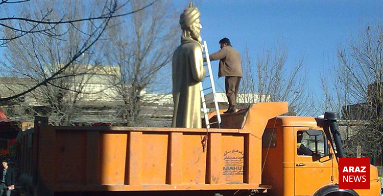 بدرقه فردوسی از میدان انقلاب سلماس