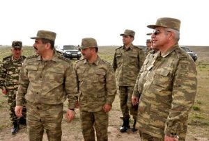 وزیر دفاع جمهوری آزربایجان: زمان باز پس گیری قره‌باغ از راه حل نظامی فرا رسیده...