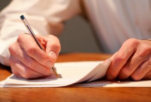 ۶۰۰ استاد دانشگاه ایرانی خواستار احترام به نمادهای ملی دیگران شدند