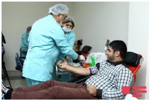در روز عاشورا مردم آزربایجان شمالی خون اهدا کردند