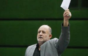 نادر قاضی پور :برای شهادت هزاران پان ترک آزربایجانی در جبهه ها متاسفیم!!!