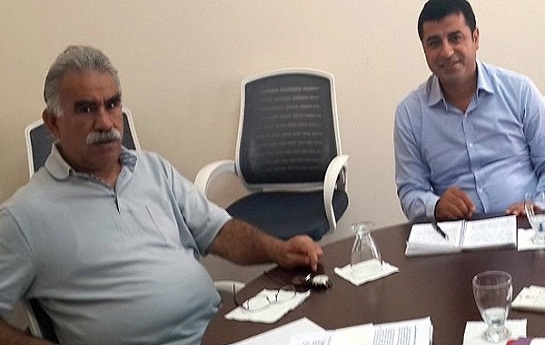انتقاد اوجالان از پ ک ک و حزب دموکراتیک خلق ها