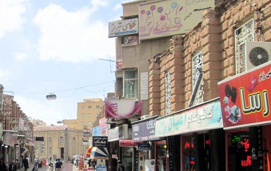 دستور حذف نام‌های ترکی از سردر مغازه‌ها در تبریز و  جایگزینی نام‌های رایج فارسی