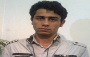 یورش به منزل پدری یک فعال ملی آزربایجان جنوبی در خیاو