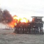 آتش‌سوزی در تاسیسات نفتی باکو جان ۳۲ کارگر را گرفت