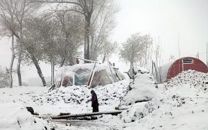 کودکان ورزقان در سرمای بیست درجه زیر صفر