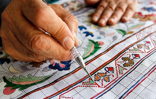 طراحی مجموعه قالی با عنوان ”صلح جهانی” در تبریز