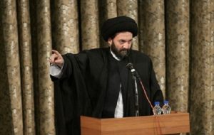 سیدحسن عاملی امام جمعه اردبیل: برخی استادیوم‌های ورزشی محل جریانات بسیار خطرناک قومی است