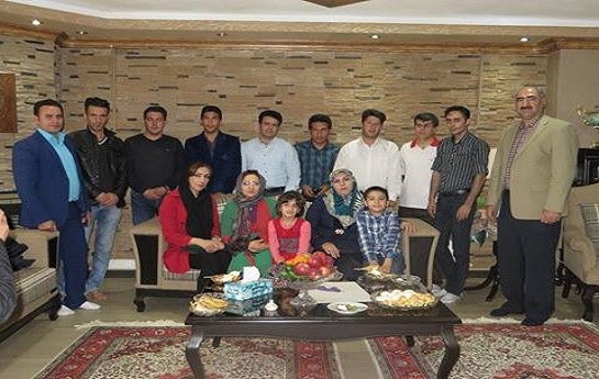 دیدار جمعی از فعالین اورمیه‌ای با خانواده شهید غلامرضا امانی