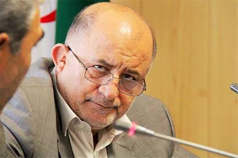 کدام مسئول می تواند با حقوق ۸۰۰ هزار تومانی کارگری زندگی کند؟