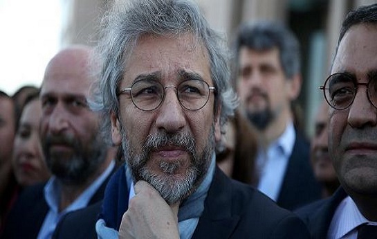 روزنامه‌نگار مشهور ترکیه ای از سوءقصدی جان سالم به در برد