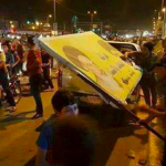 به زیر کشیده شدن عکس‌های خمینی و خامنه‌ای در شهرهای جنوبی و شیعه نشین عراق