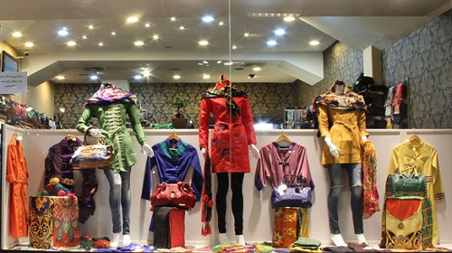 پلمپ ۱۹ واحد صنفی عرضه کننده مانتو در تبریز