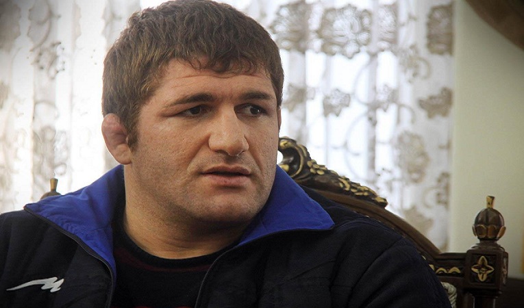 پرویز هادی سومین کشتی‌گیر برتر سنگین وزن جهان معرفی شد