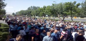 اخراج چند تن از اعضای شورای کارگری ترانسفوی زنجان/ تحصن ها ادامه دارد