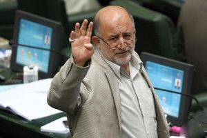 قطع سخنان قاضی پور در پی اظهار دو تکه کردن آزربایجان توسط روسیه