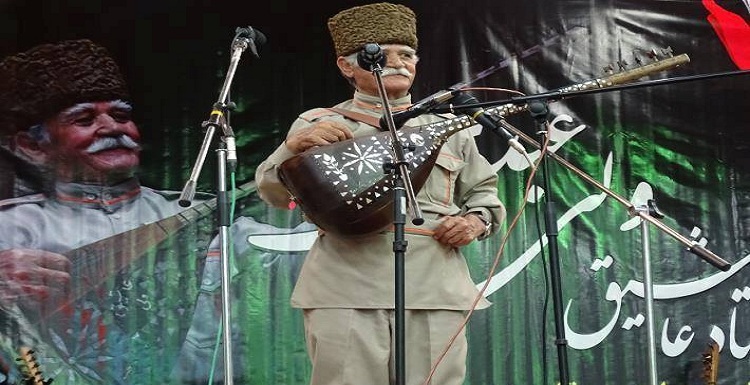 بزرگداشت پنجاهمین سال فعالیتهای هنری آشیق ولی عبدی در اهر+ تصاویر