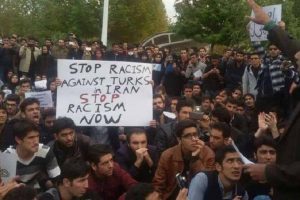 چرا هویت طلب هستم؟