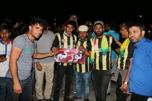 شادی هواداران تراختور بعد از غلبه تیم قشقایی بر پیروزی