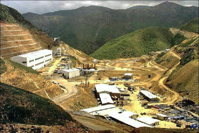 درآمد شرکت مس آزربایجان در بانک های آزربایجان سپرده‌گذاری نمی‌شود