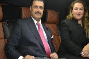 حضور یکی از نوادگان سلسله قاجاریه در استانبول