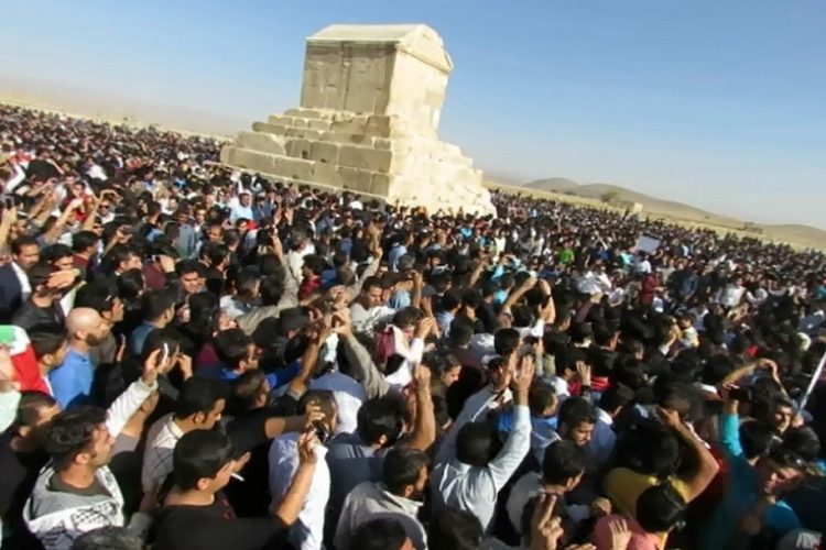 ۷ آبان تمامی داشته های آنان که هیچ ندارند