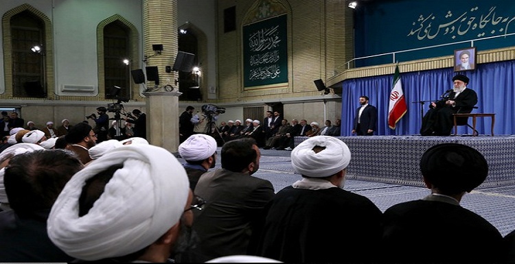 رهبر ایران: محافل انگلیسی برای تجزیه ایران و منطقه نقشه میکشند