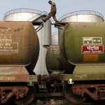 هند واردات نفتی از ایران را کاهش می دهد