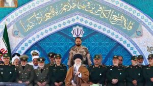 خامنه ای: کاندیداها سعی کنند گسل‌های اعتقادی، جغرافیایی، زبانی و قومی را تحریک نکنند