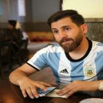 بازداشت یک جوان به جرم شباهت به مسی در همدان