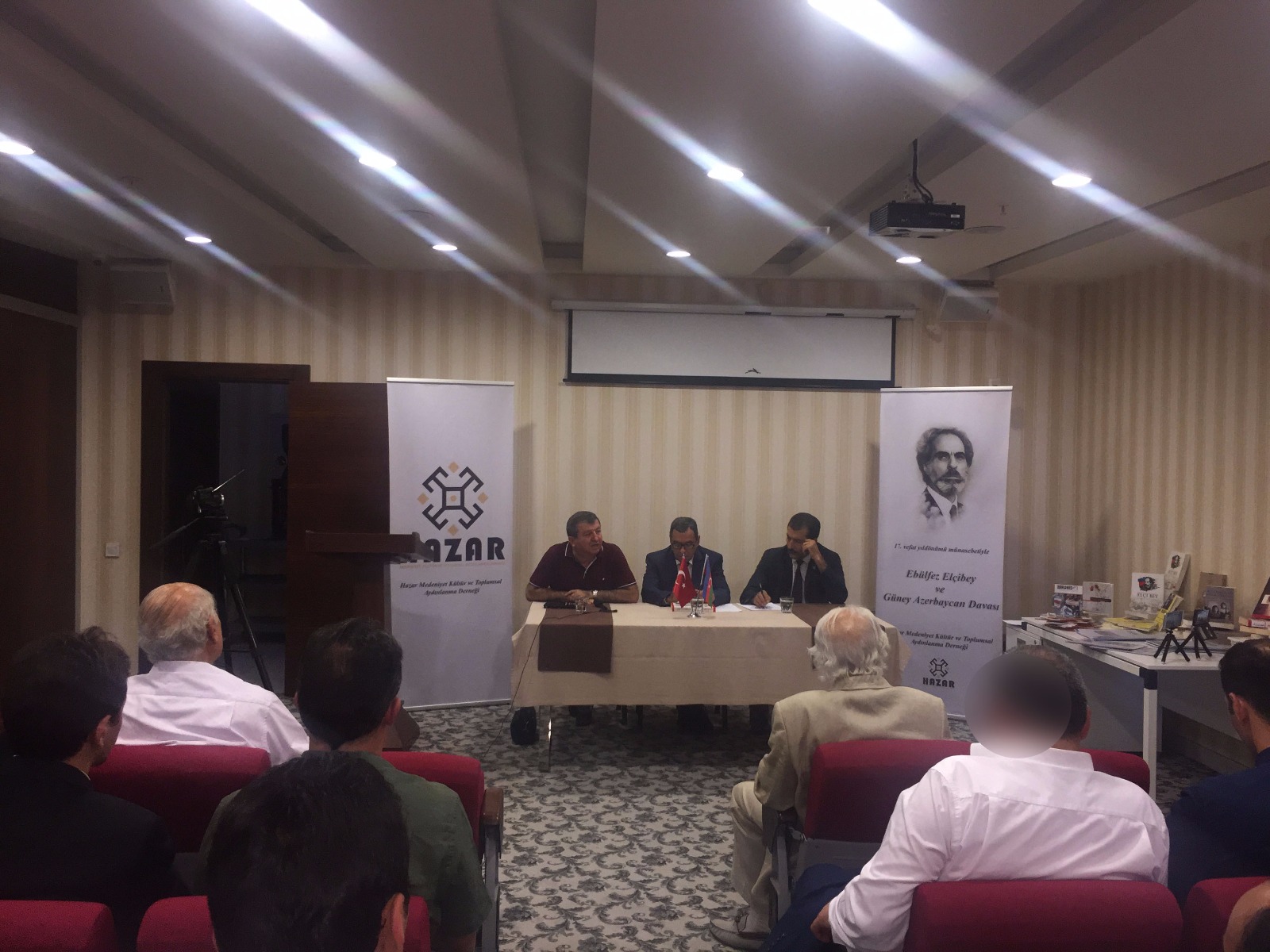 آنکارادا “ابوالفضل ائلچی بی و گونئی آزربایجان مجادله سی” اوتورومو گئچیریلدی – رسیملر