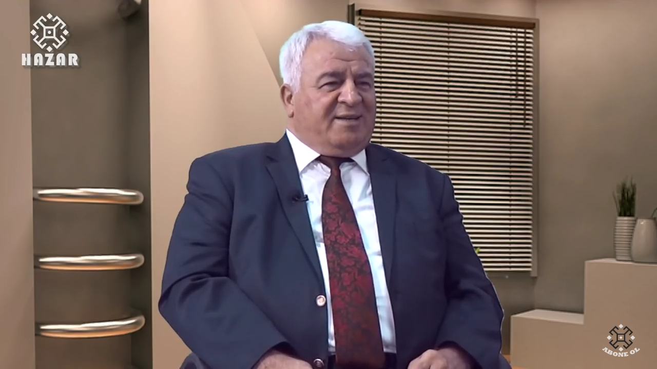 آزربایجان آخیسکا تورکلری ” وطن ” جمعیتی صدری اسماعیل رحیم اف ایله سویله شی