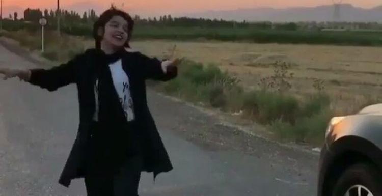 «سنی دئییرلر» کمپینی گونئی آزربایجانلیلار طرفیندن اوغورلا قارشیلانیب هر گون بؤیومکده‌دیر