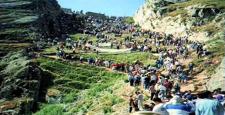 بابک قالاسی قورولتایلاری نین ایل دؤنومو ایله باغلی گونئی آزربایجان سیاسی قورولوشلارینین اورتاق بیاناتی (تورکی-فارسی-تورکی الفبای لاتین)