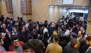 مردم اورمیه برای دیدن «آتابای» صف کشیدند + تصاویر