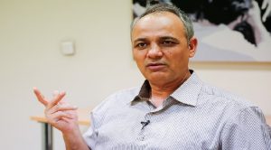 زیدآبادی: مقام‌های ایران از کوچکترین انتقادی به چین نگران می‌شوند