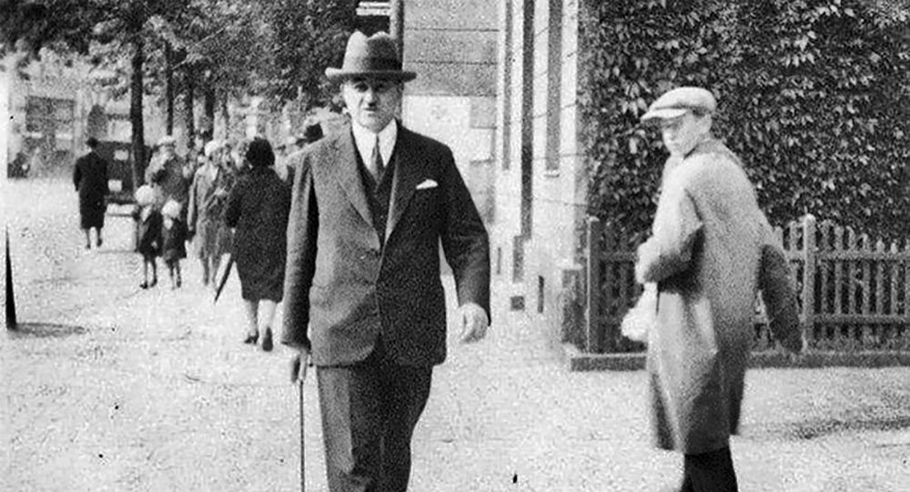 رسول‌زاده‌یه گؤره «میللت» آنلاییشی