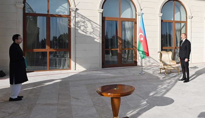 علی‌اف: اگر جامعه جهانی نتواند جلوی یک دیکتاتور احمق را بگیرد، آزربایجان او را متوقف خواهد کرد