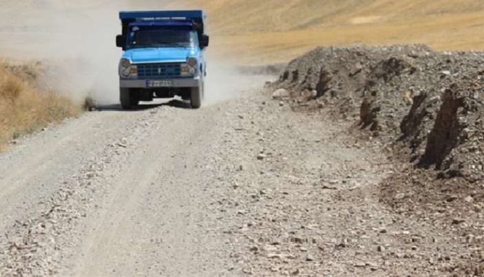 روستاهای زنجان محروم از راههای ارتباطی خاکی و آسفالت