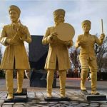 نصب مجسمه‌های «تکمچی» در شاه گؤلو