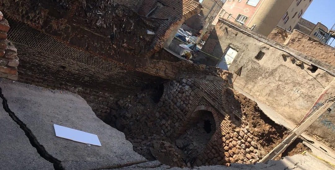 فروریختن یخچال تاریخی مربوط به دوره صفوی در تبریز!