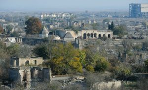 “بیش از ۴۰۰ اثر تاریخی در مناطق آزاد شده قره‌باغ تخریب شده‌اند”