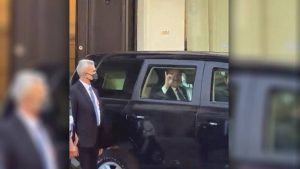 چاووش‌اوغلو ارمنی پروتئستوچولارا ”بوزقورد” ایشارتی ایله قارشیلیق وئردی – ویدئو