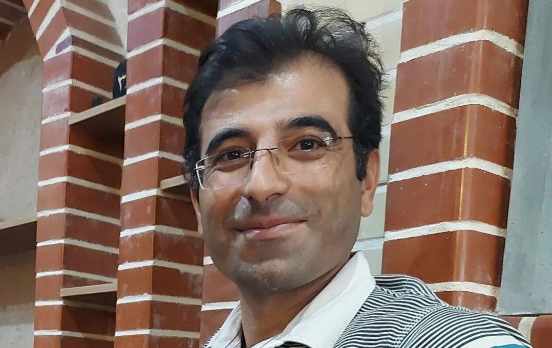 بازداشت اکبر ابولزاده و انتقال به زندان شهرستان اهر