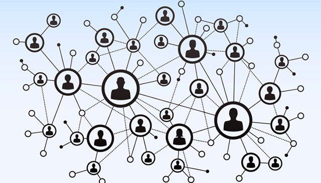 اهمیت تشکل‌گرایی در مبارزات سیاسی علیه دیکتاتوری