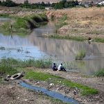 رودخانه قارا سوی‌ اردبیل همچنان‌ آلوده به‌ پساب‌های‌ صنعتی