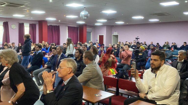 مراسم روز جهانی زبان مادر در شهر لیدز بریتانیا