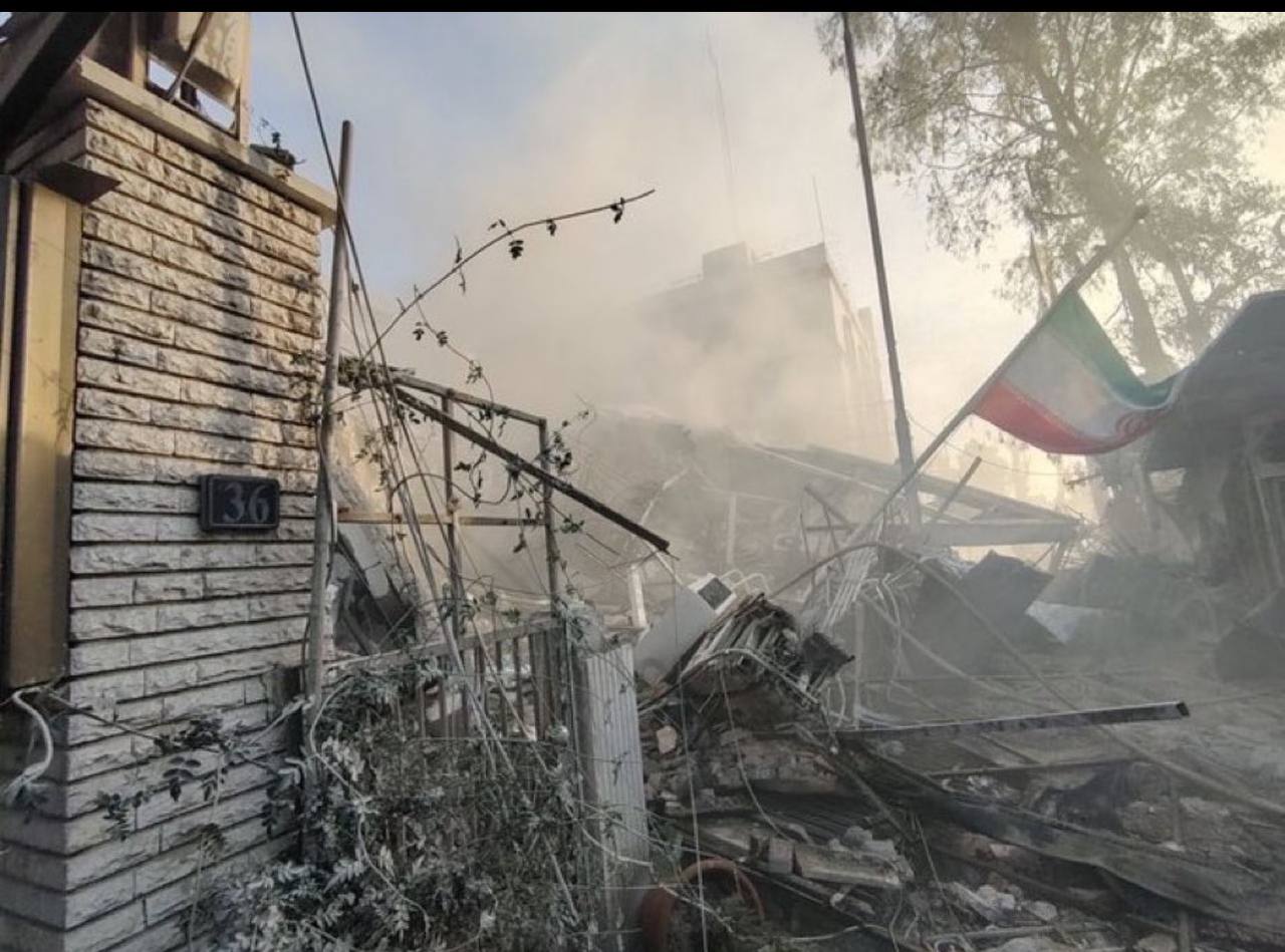 شاخ و شانه کشیدن مجازی جمهوری اسلامی و طرفدارانش