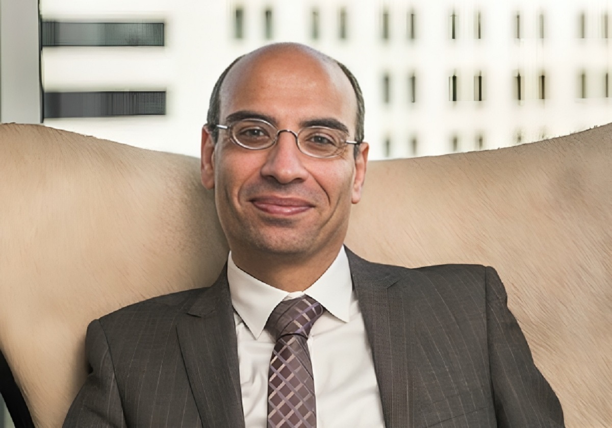 مهدی خلجی: جامعه ایرانی از فردوسی گاوی برای پرستش می‌سازد