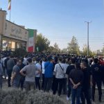 تجمع اعتراضی در همدان علیه حضور دانشجویان عراقی در دانشگاه بوعلی سینا